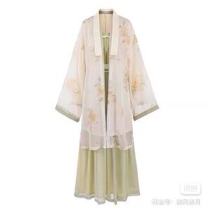 “Mulberry leaves and chrysanthemum tea” set of 2 Song hanfu beizi